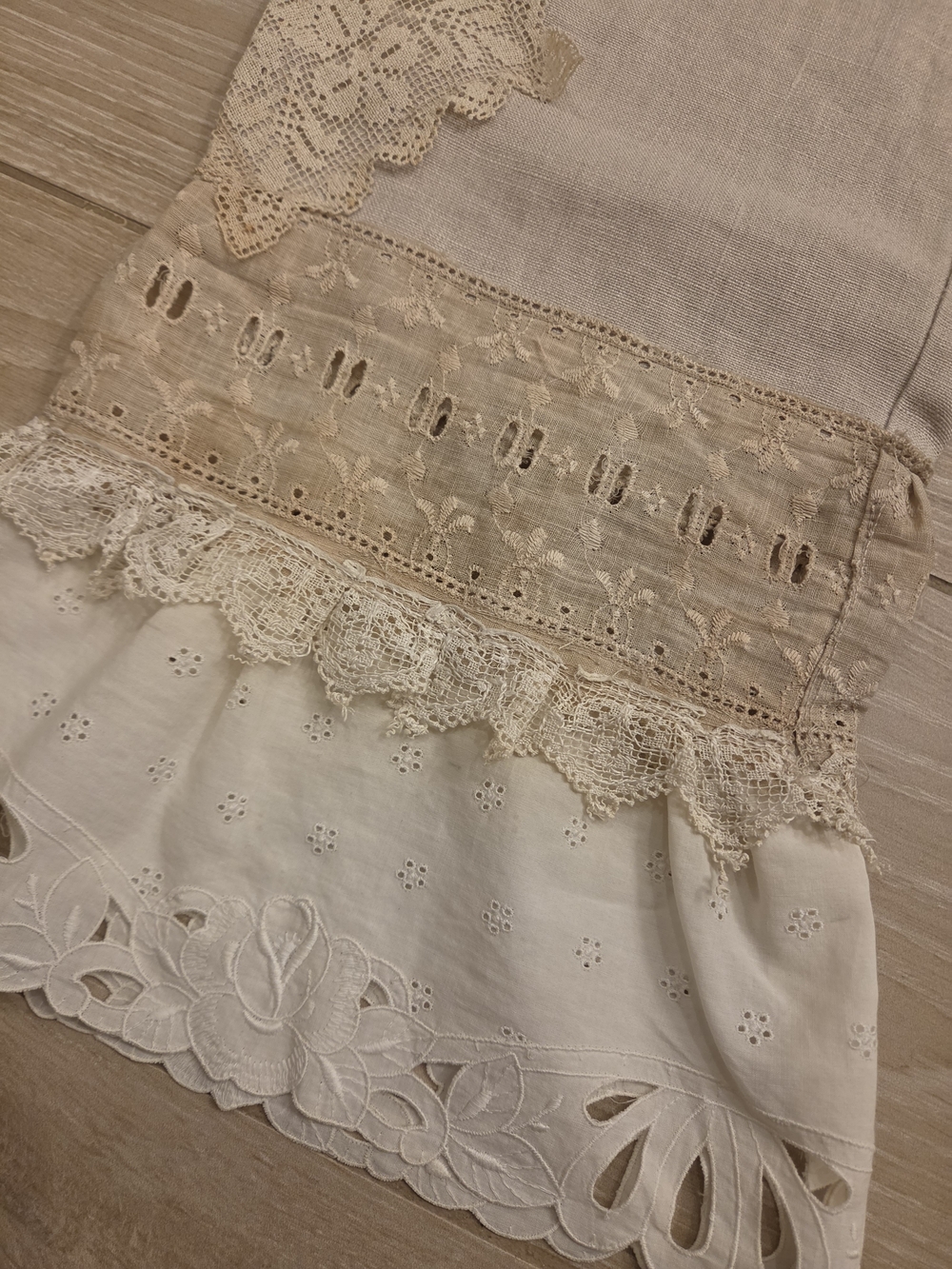 VERY RARE Lace Trim Linen Pant